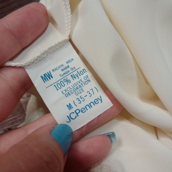 Vintage JC Penney Granny core Nylon Nightgown Floral Embroidery Detail - Picture 4 of 8